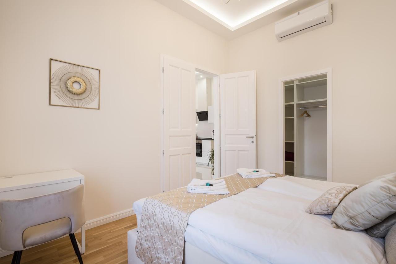 Bpr Etienne Charming Apartment Budapest Eksteriør billede