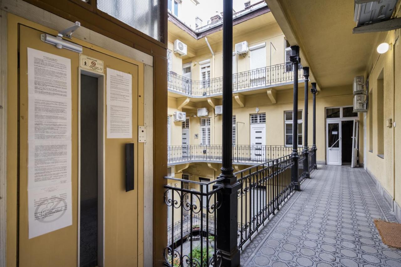 Bpr Etienne Charming Apartment Budapest Eksteriør billede